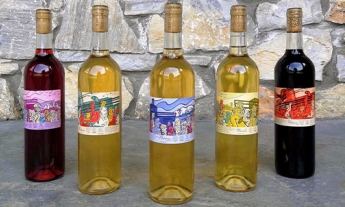 Article Oenogenesis Greece Mataroa bottles