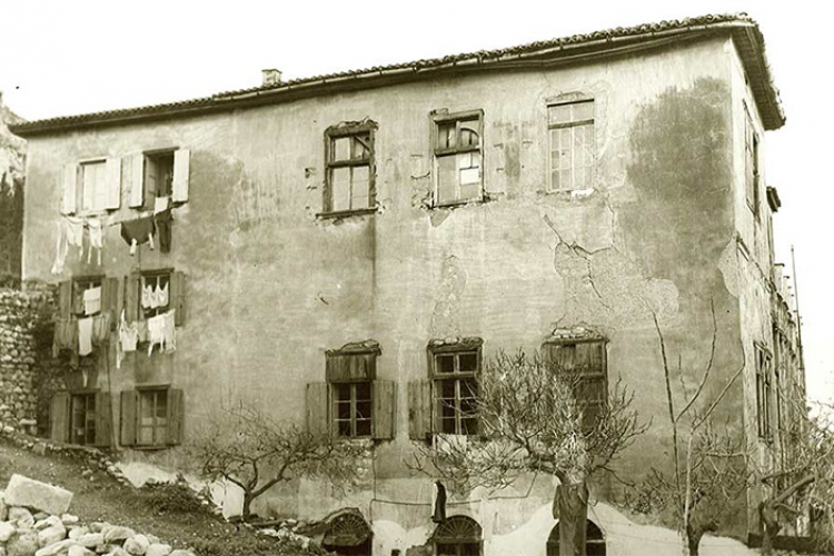 Οικία Κλεάνθους Πλάκα, Old Athens University in Plaka